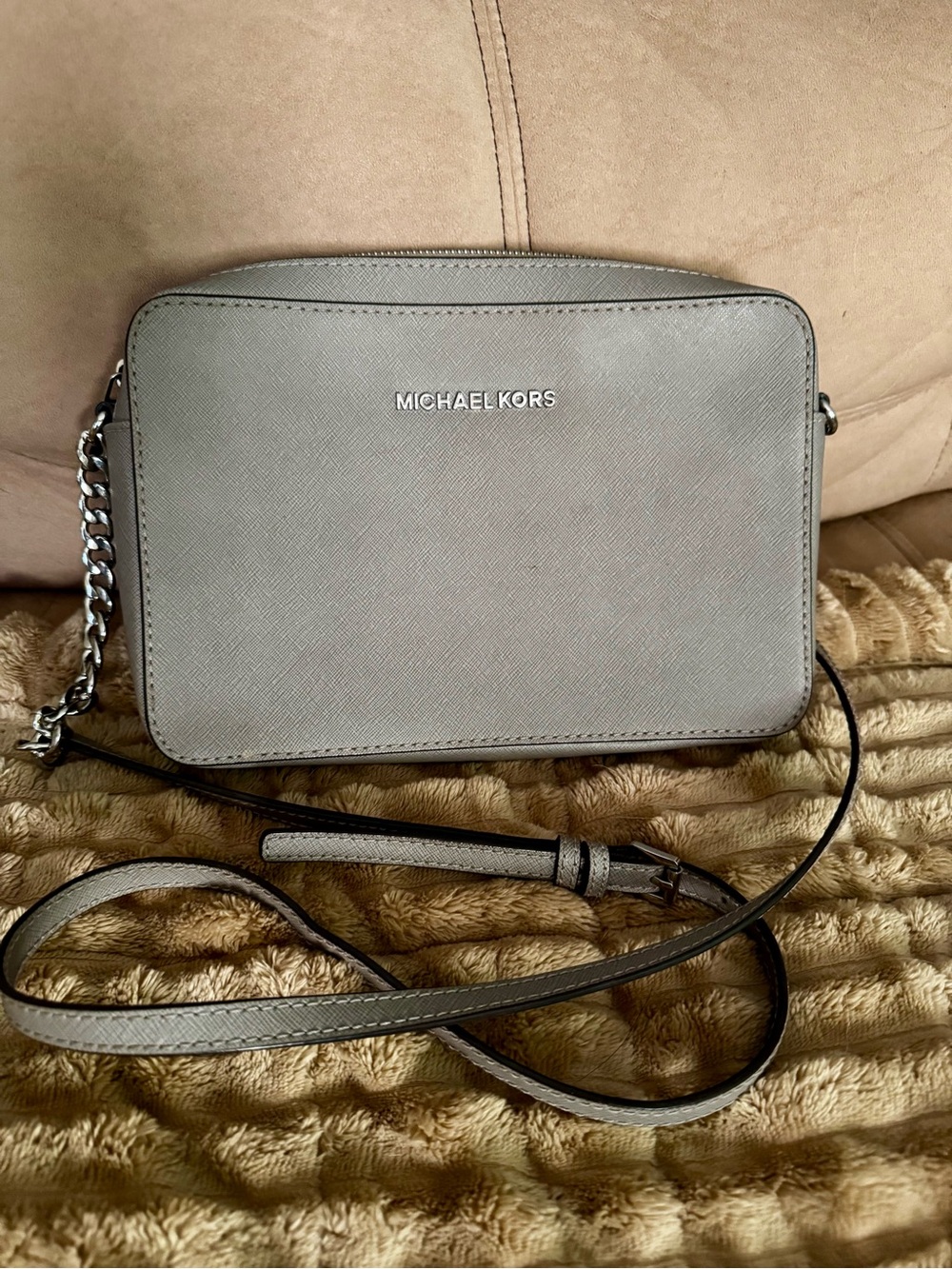 Michael Kors Jet Set East West Light Grey Saffiano Leather Crossbody Bag